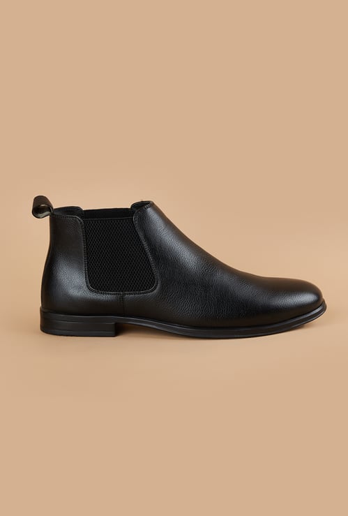 CODE Solid Chelsea Boots