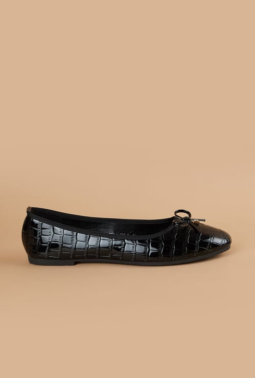 GINGER Embossed Ballerinas