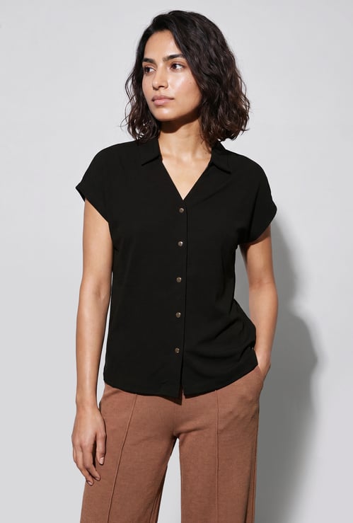 CODE Buttoned T-shirt