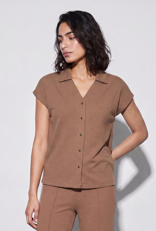 CODE Buttoned T-shirt