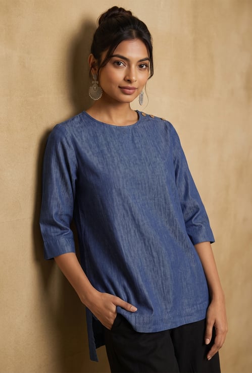 MELANGE Solid Button Detailed Top