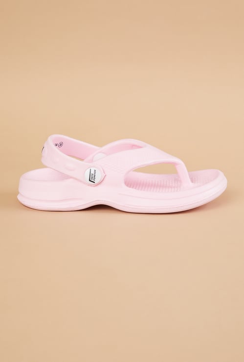 FAME FOREVER Girls Solid Flip Flops