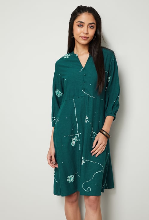 COLOUR ME BY MELANGE Printed Midi Dress