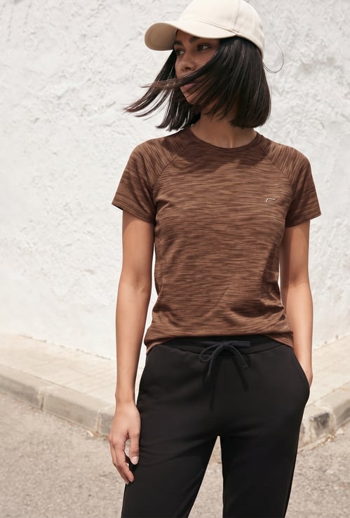 FAME FOREVER Raglan Sleeves T-shirt