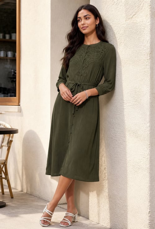 FAME FOREVER Lace A-line Midi Dress