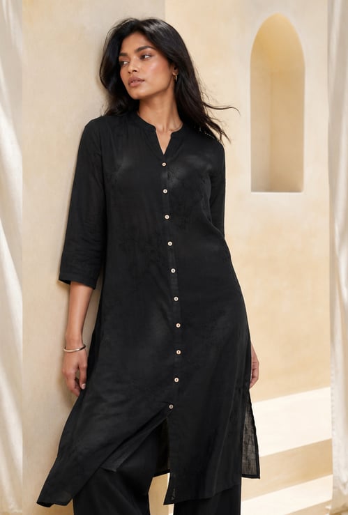 MELANGE Embroidered Straight Kurta