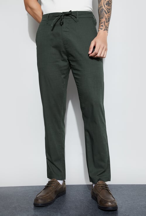 CODE UNWIND Solid Regular Fit Trousers