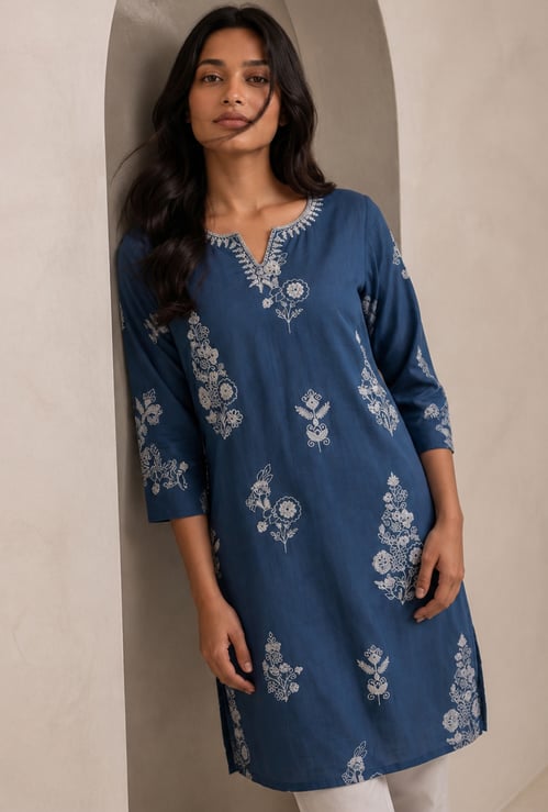 MELANGE Embroidered Straight Kurta
