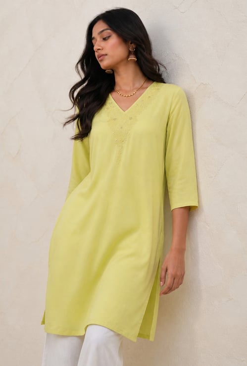 MELANGE Embroidered Straight Kurta