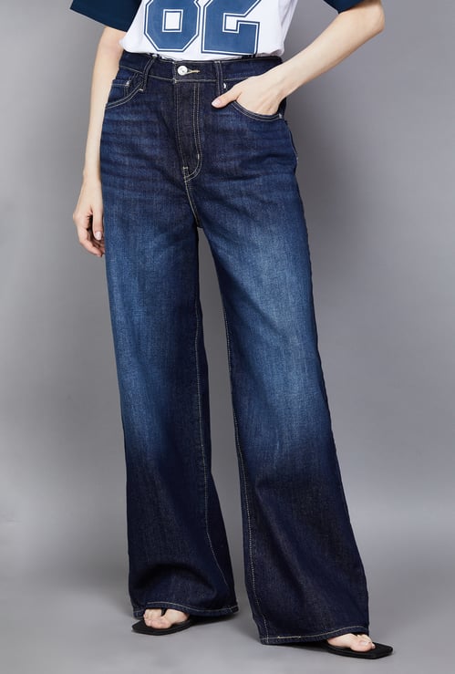 LEVI'S Solid Flared Jeans