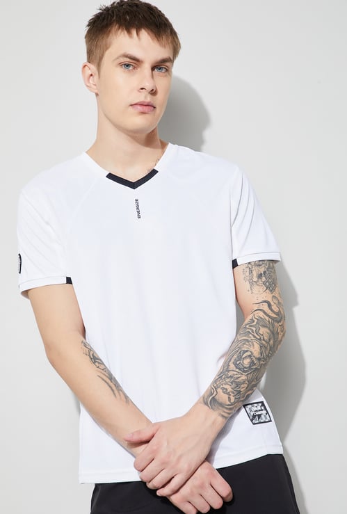 FAME FOREVER ACTIVE Solid V-Neck T-shirt