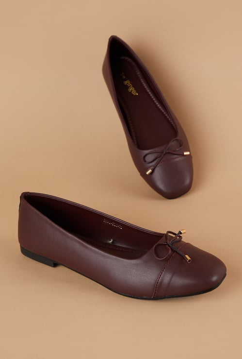 GINGER Solid Round Toe Ballerinas