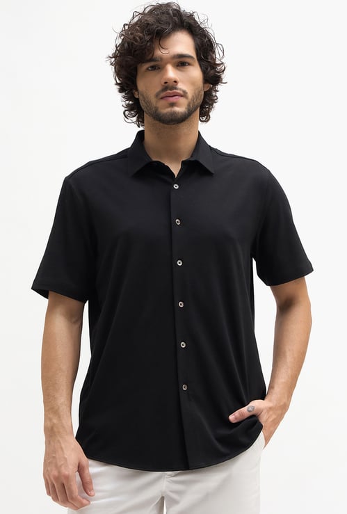 FAHRENHEIT Solid Regular Fit Shirt