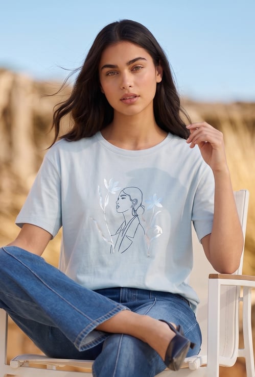 FAME FOREVER Graphic Print T-shirt