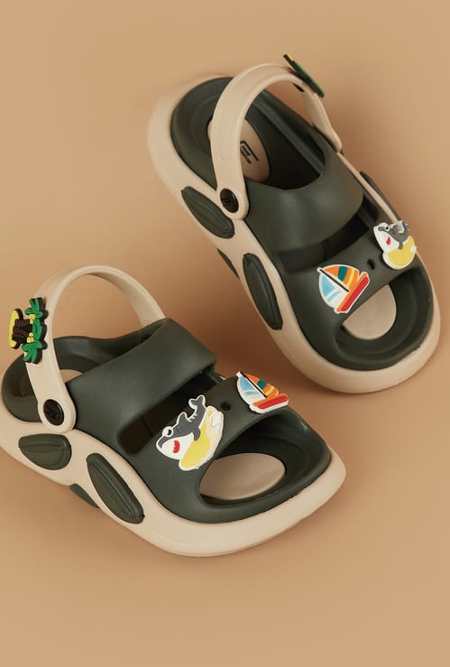 FAME FOREVER Boys Applique Slippers