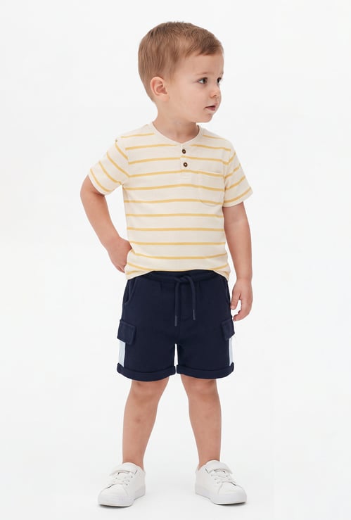 FAME FOREVER Boys Textured Cargo Shorts