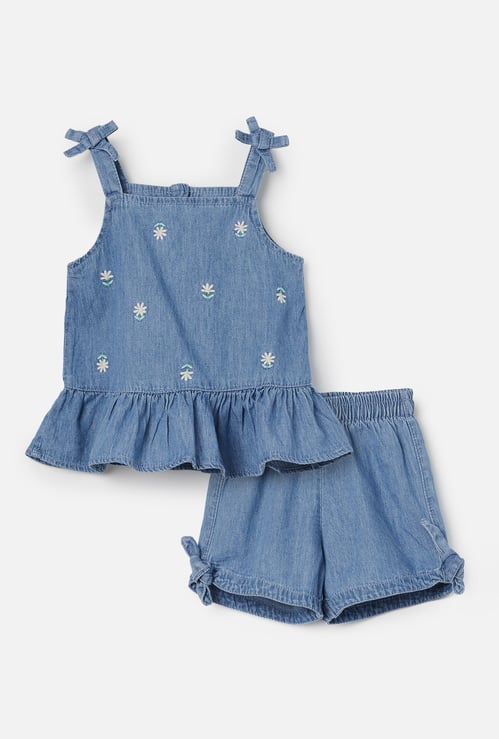 FAME FOREVER Girls Embroidered Top with Shorts Set