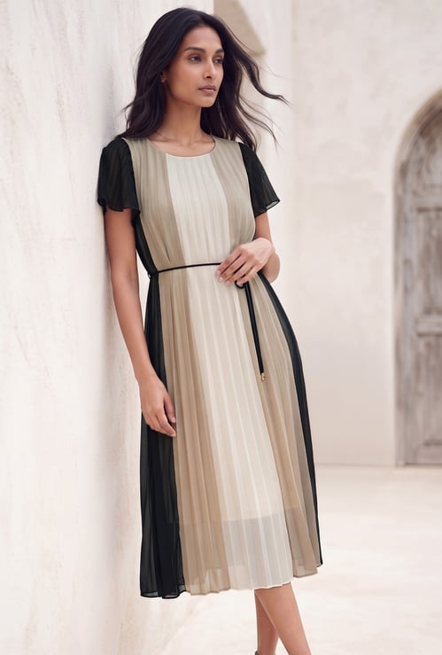CODE Pleated A-line Midi Dress