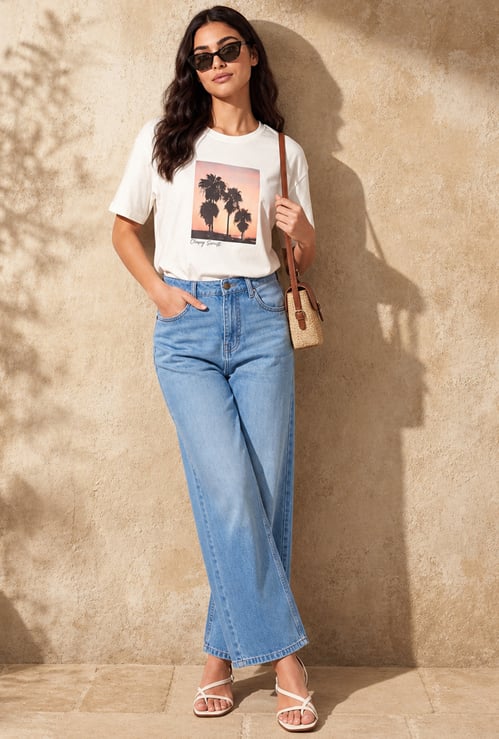 FAME FOREVER Washed Relaxed Fit Jeans