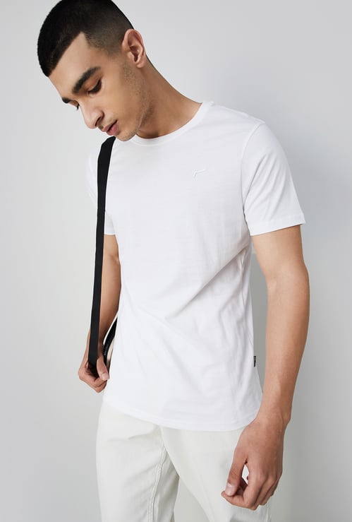 FAME FOREVER Solid Regular Fit Crew Neck T-shirt