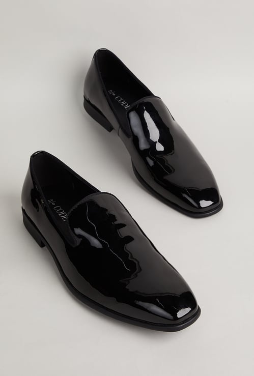 CODE Solid Slip-on Loafers