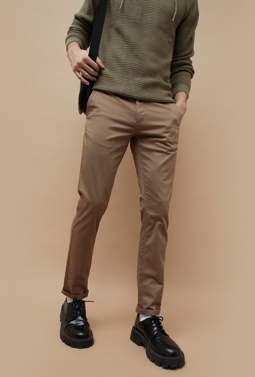 FAME FOREVER Solid Slim Tapered Chinos