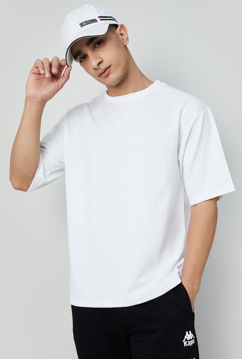 KAPPA Men Textured Regular Fit Sports T-shirt