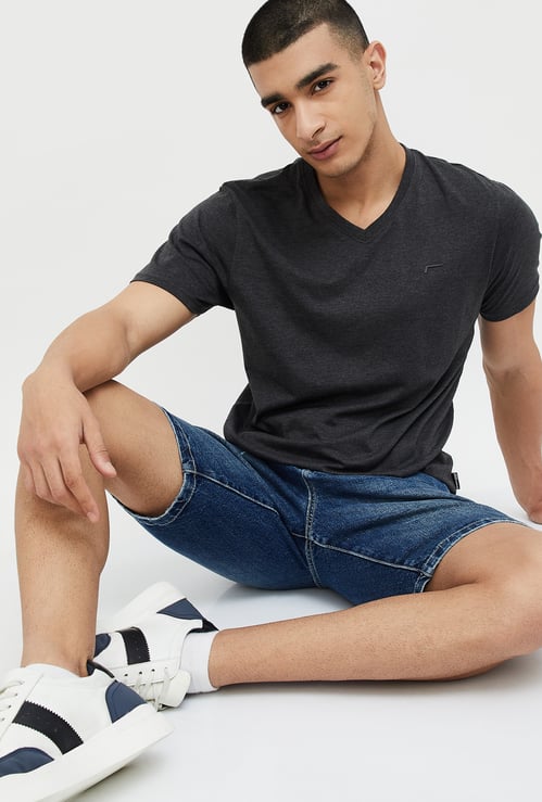 FAME FOREVER Solid Regular Fit T-shirt
