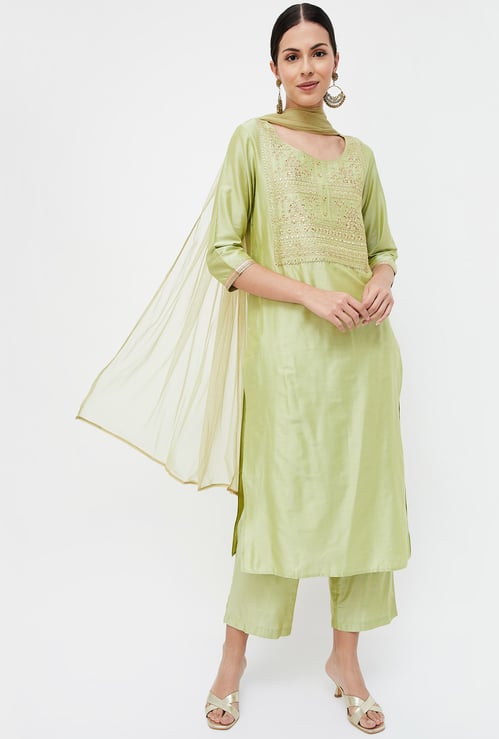 MELANGE Women Embroidered Straight Kurta Set
