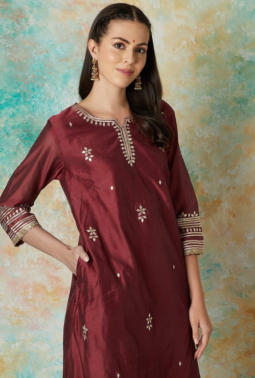 MELANGE Embroidered Straight Kurta