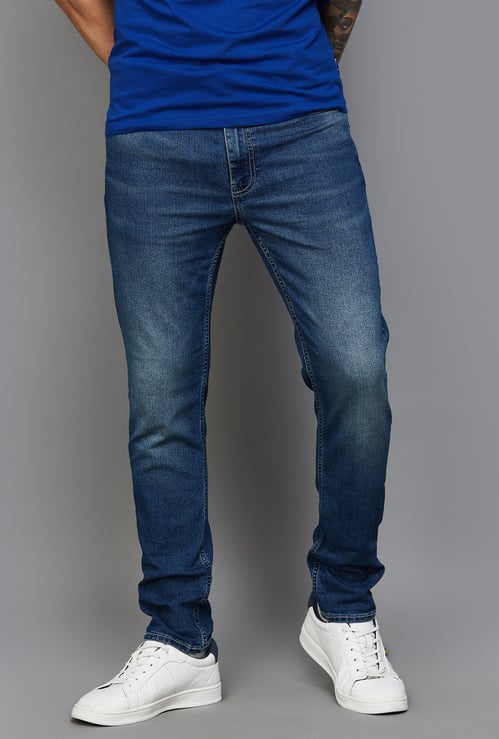 UNITED COLORS OF BENETTON Men Washed Slim Tapered Jeans