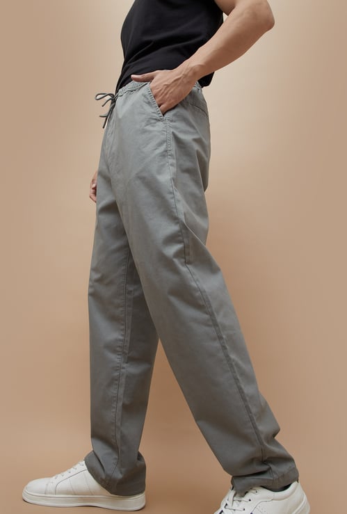 FAME FOREVER Solid Oversized Fit Trousers