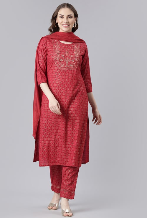 NEERUS Embellished Straight Kurta Set