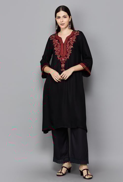 BIBA Embroidered Straight Kurta