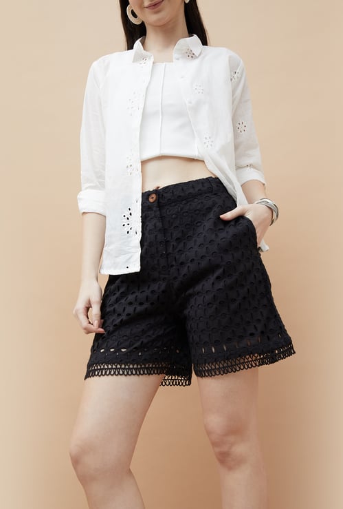 COLOUR ME Schiffli Detail Shorts