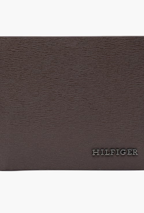 TOMMY HILFIGER Textured Bi-Fold Leather Wallet