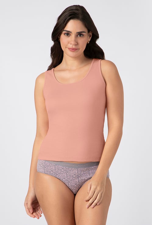 AMANTE Solid Scoop Neck Camisole