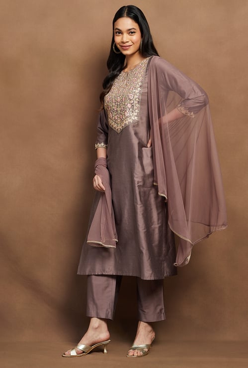 MELANGE Embroidered Straight Kurta Set