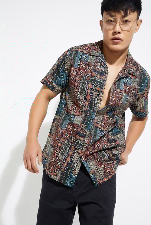 Men Printed Slim Fit Resort Shirt