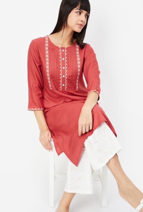 Women Embroidered Straight Kurta