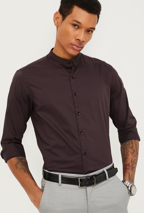 Men Solid Slim Fit Formal Shirt