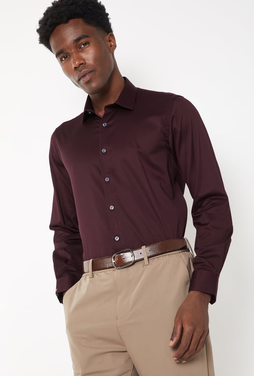 Men Slim Fit Solid Sateen Formal Shirt