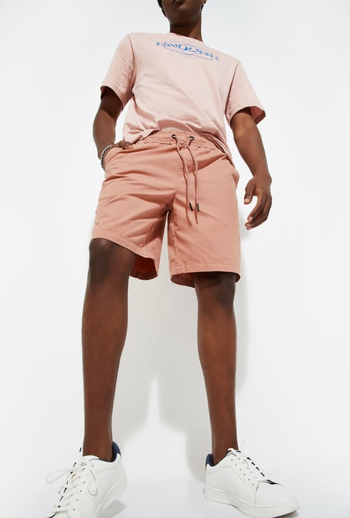 URB_N Men Solid Slim Fit Shorts