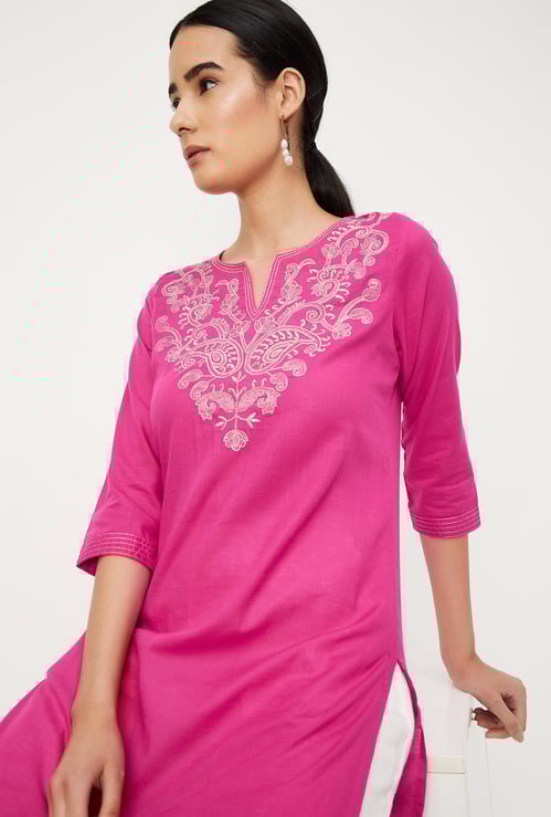 Women Embroidered Straight Kurta