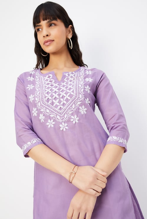 Women Chikankari Embroidered Straight Kurta