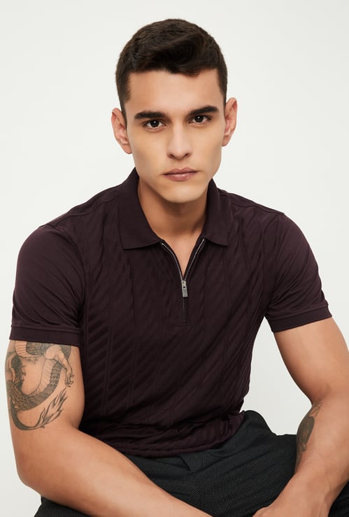 Men Slim Fit Textured Zipper Polo T-shirt