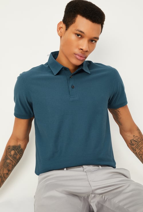 Men Slim Fit Textured Polo T-shirt