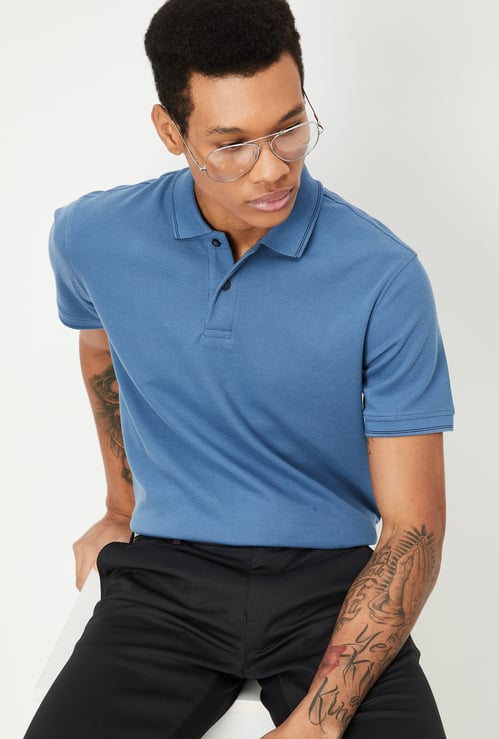 Men Solid Regular Fit Polo T-shirt