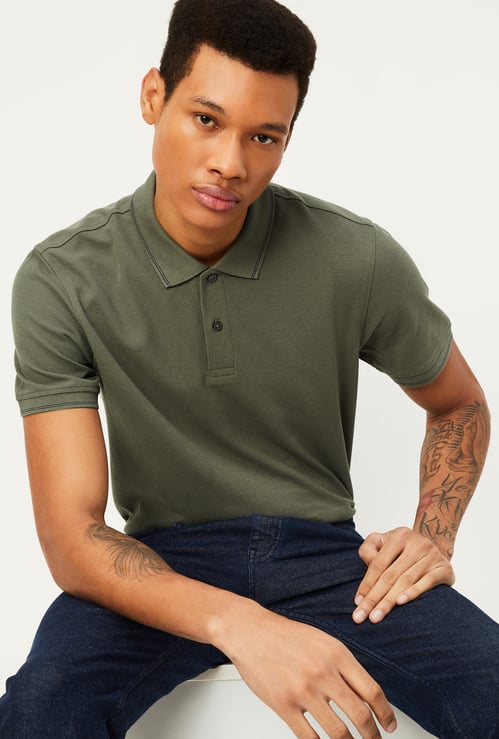 Men Solid Regular Fit Polo T-shirt