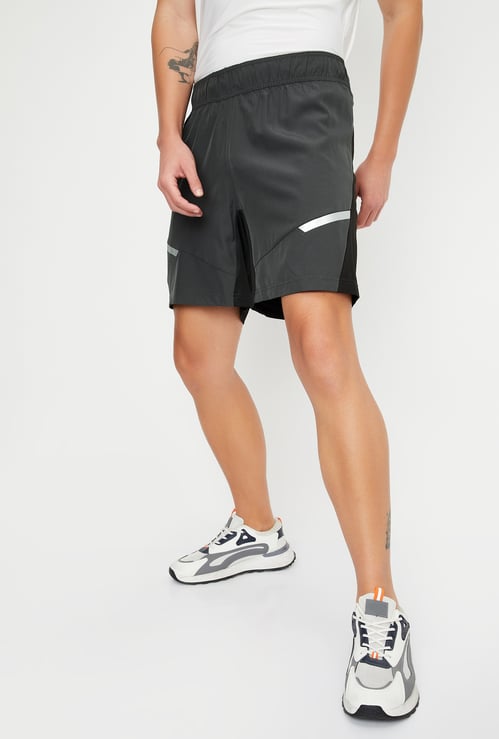 Men Colourblocked Athleisure Shorts